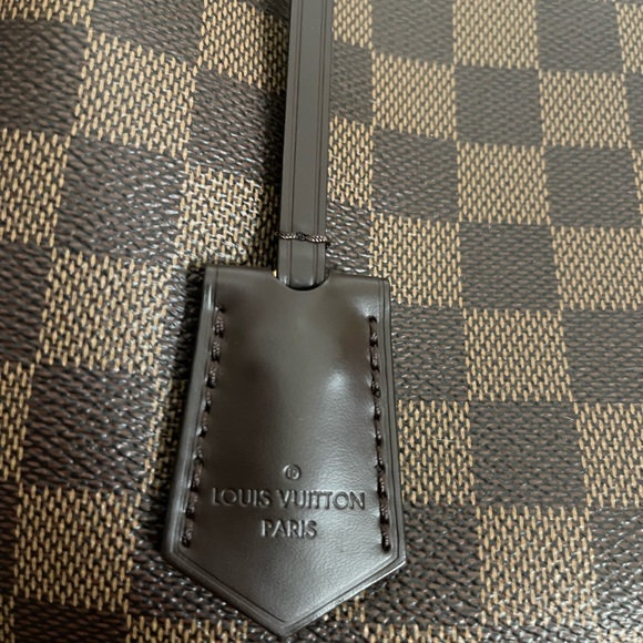 Authentic Louis Vuitton Brittany - Picture 4 of 10